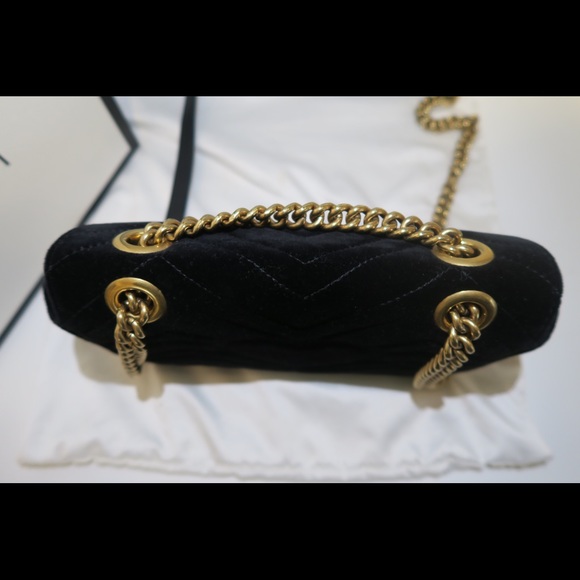 Gucci Small GG Mormont Matelassé Shoulder Bag - Picture 8 of 13